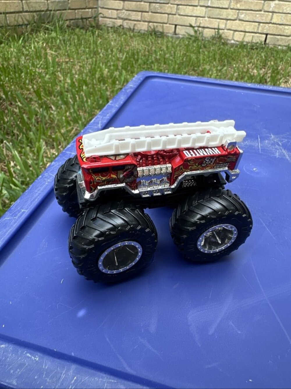 Hot Wheels Monster Jam HWMTFD Fire Engine 1:64 Diecast 4” Monster Truck